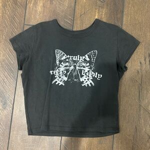 hollister graphic baby tee